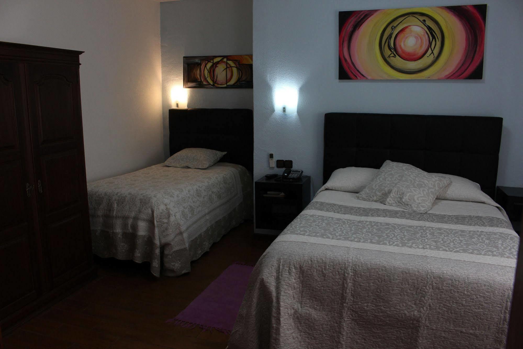 Hotel 4 Estacoes Chaves Bagian luar foto